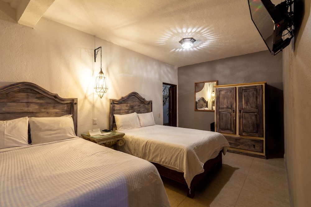 Standard Room, 2 Double Beds