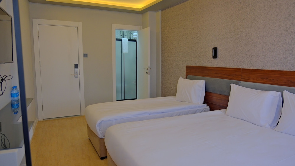 Family Double or Twin Room photo 1