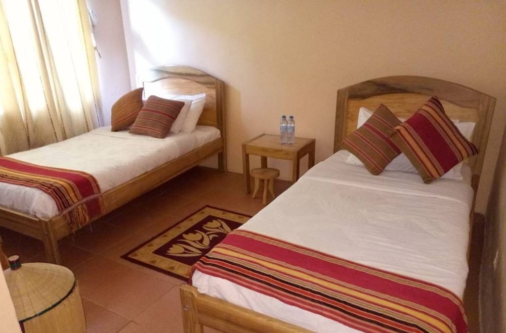 Twin Room, 2 Twin Beds, Non Smoking photo 2