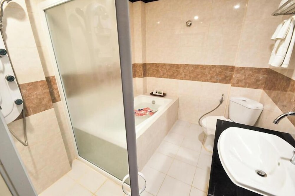 Grand Double or Twin Room, Hot Tub, Resort View photo 2