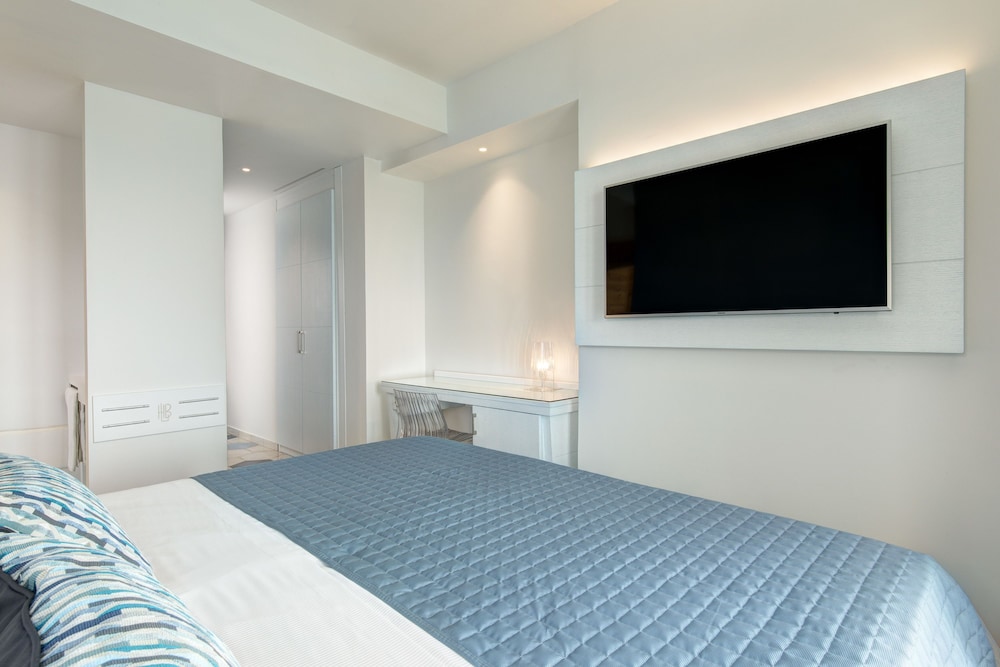 Junior Double or Twin Room, Sauna, Sea View - Photo 3