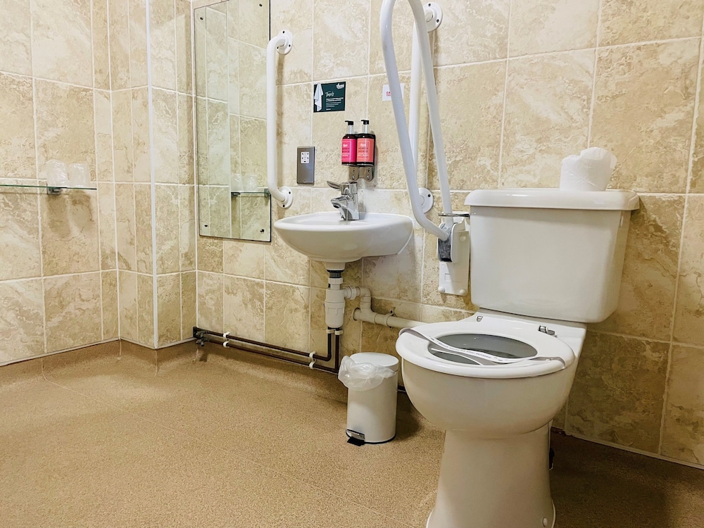 Standard Double Room, Accessible (Mobility Access) photo 3