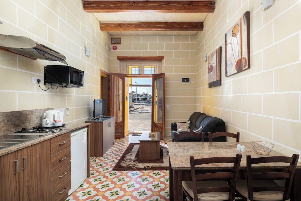 Studio Suite, Harbor View (Ground Floor) photo 1