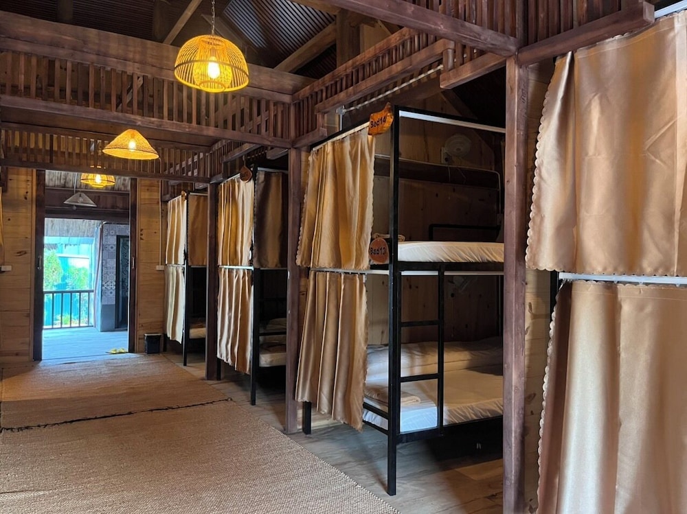 Basic Shared Dormitory, City View photo 2