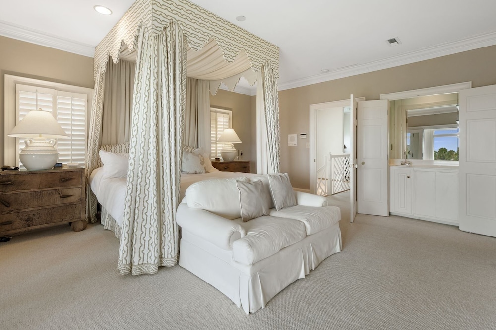 House, 4 Bedrooms photo 1
