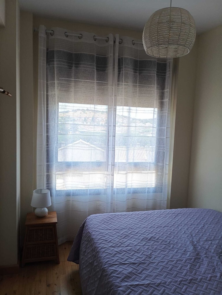 Classic Apartment, 2 Bedrooms, Mountain View
