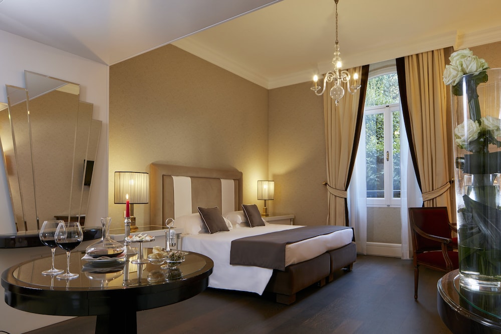 Junior Suite - Photo 1