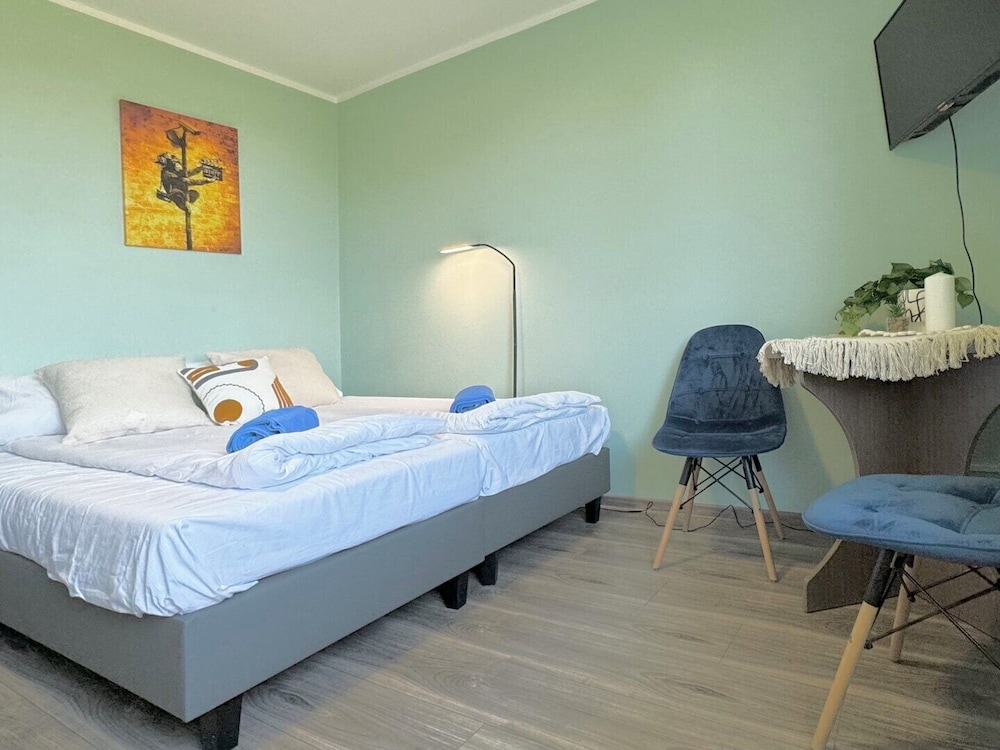 Basic Double Room, Private Bathroom photo 1