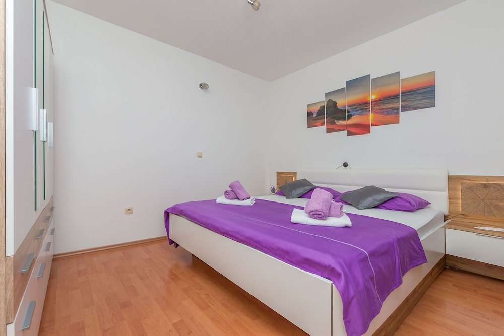 Apartment (A1)