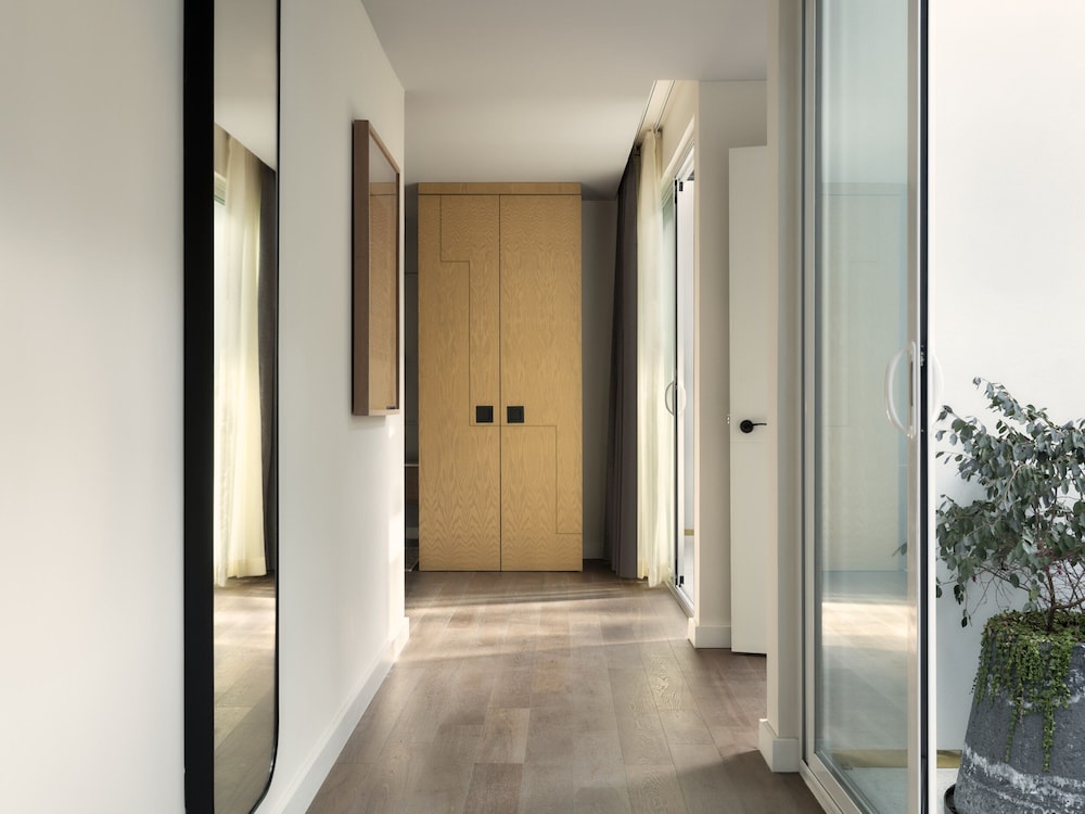 Suite, 1 Bedroom, Terrace (Atrium View) - Photo 6