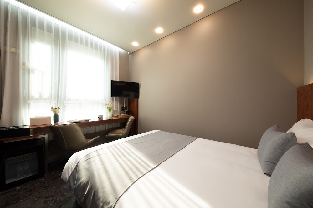Standard Double Room - Photo 5