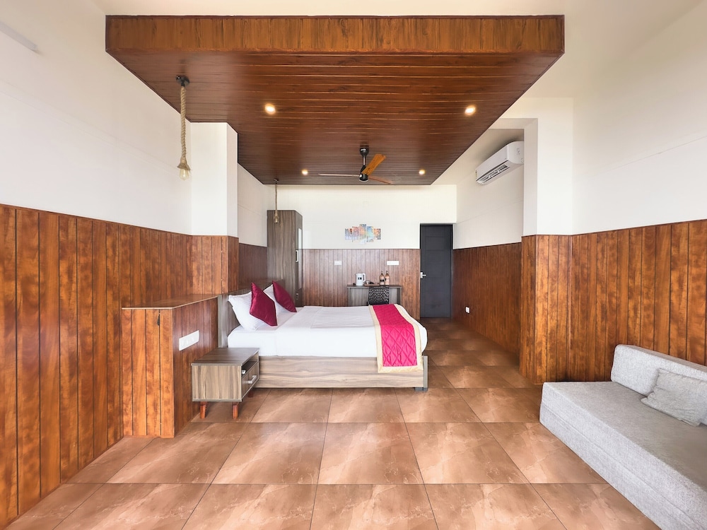 Ground Floor - Sea View Super Deluxe Room photo 2