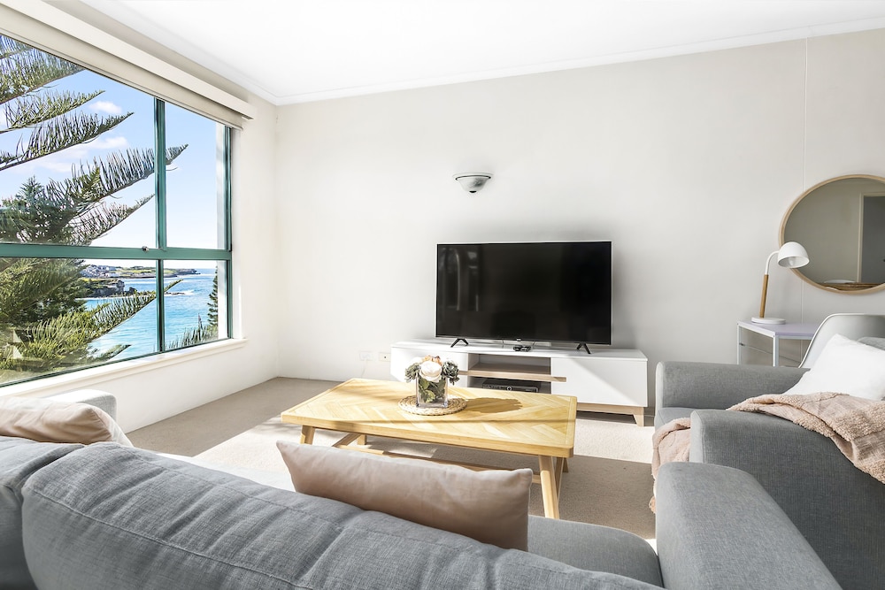 Three Bedroom Apartment, Beach View photo 3