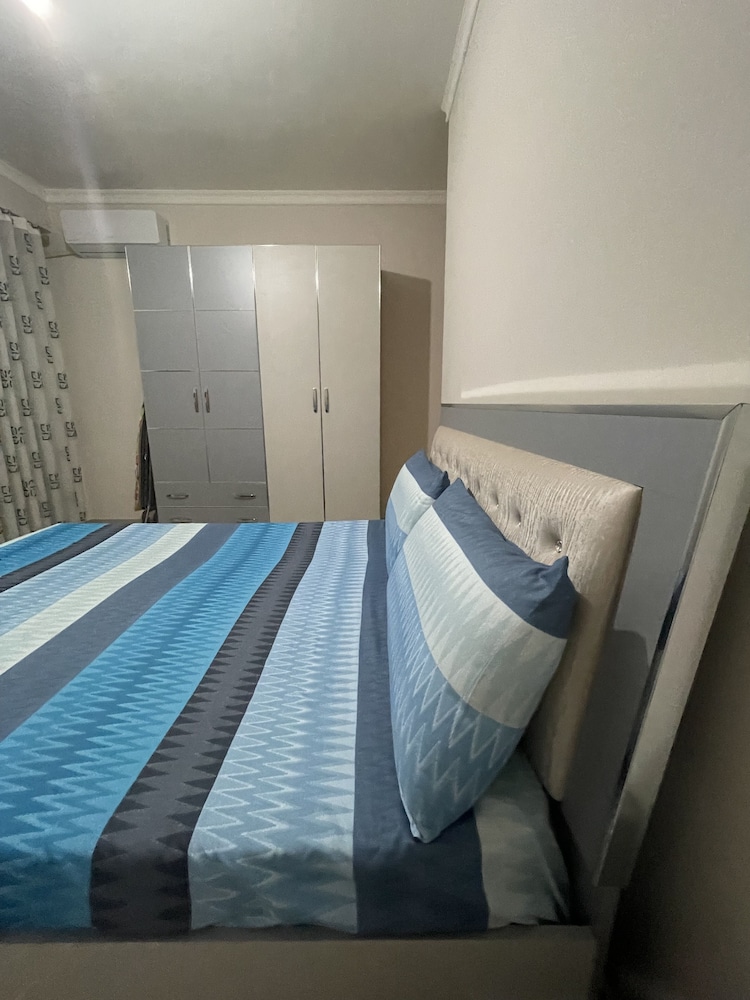 Comfort Apartment, 3 Bedrooms photo 3