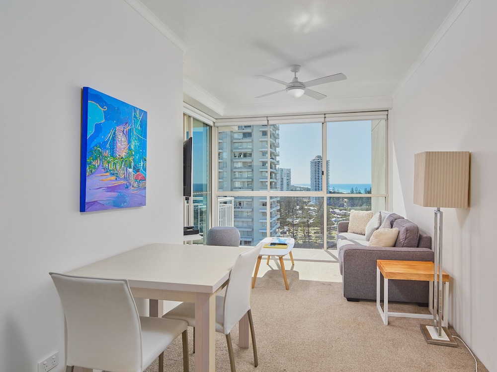 One Bedroom Ocean View Superior Apartment - Photo 10