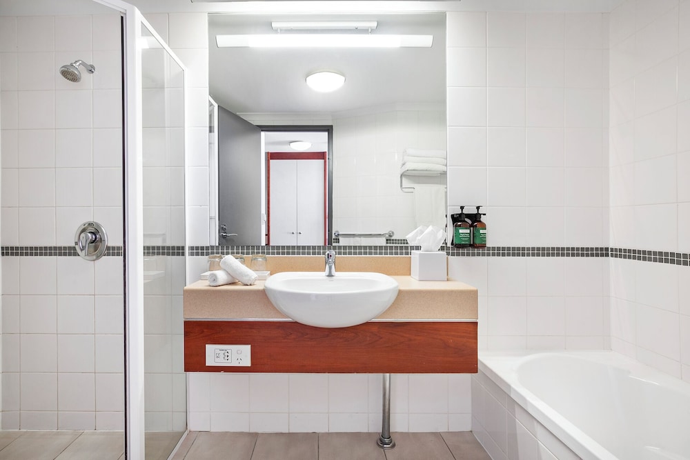 Room, 2 Queen Beds (Walk in Shower)