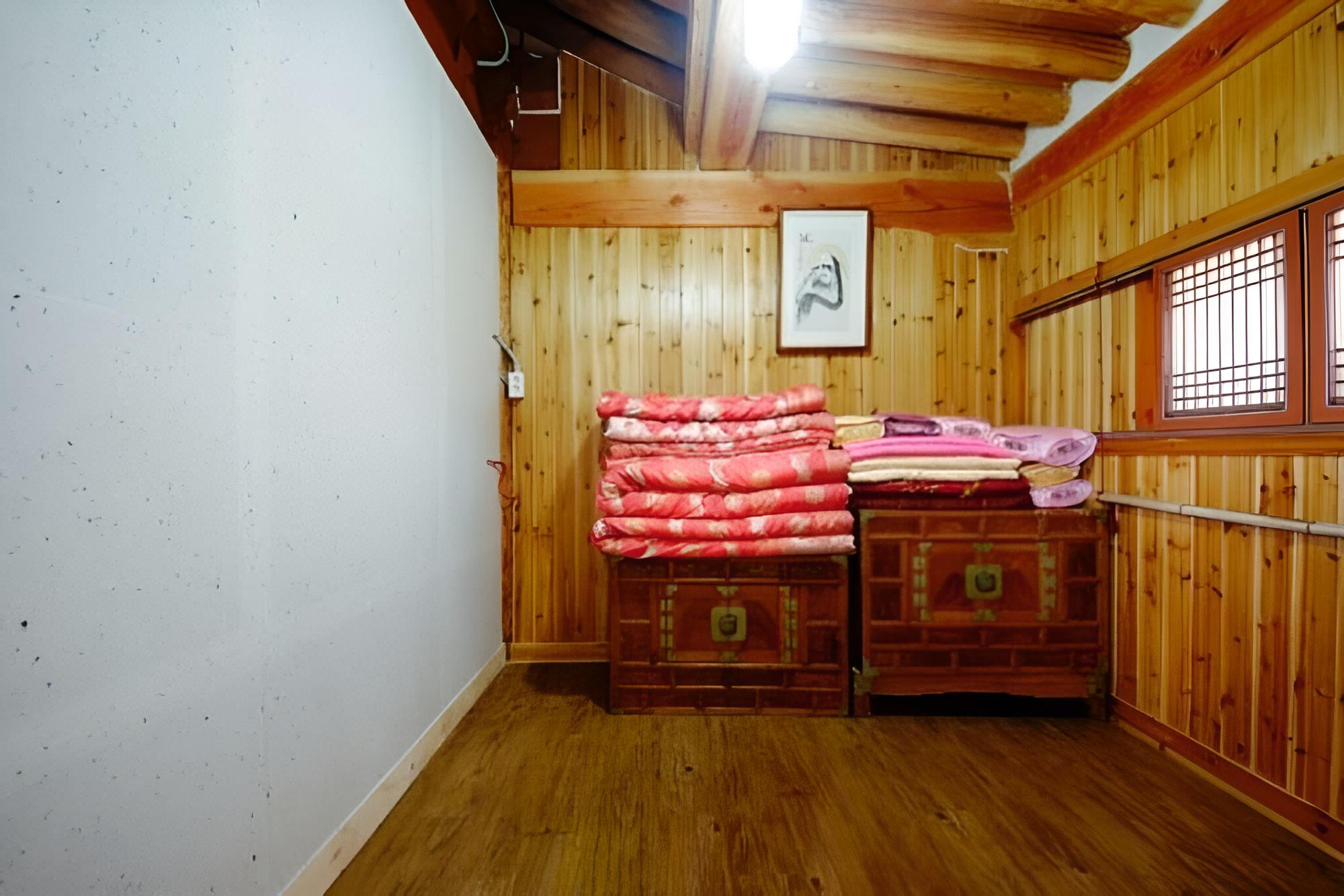 Room (Nopungak)