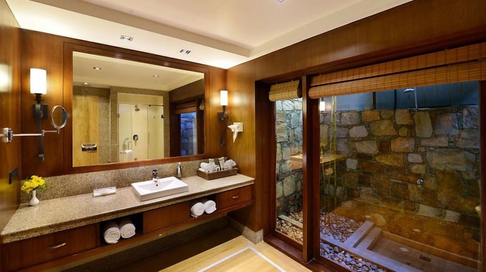 Luxury Cottage with Sit-out photo 2