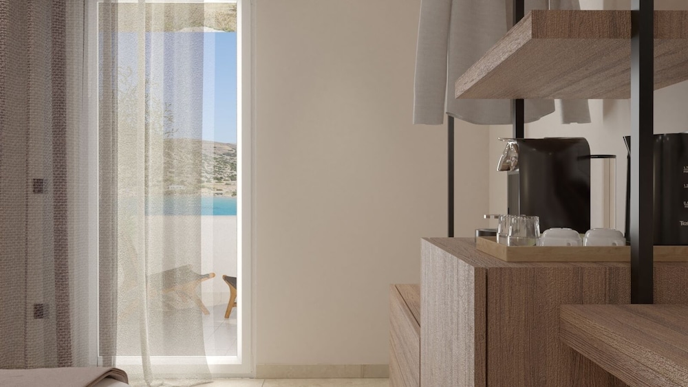 Two Bedroom Sunset Suite with Sea View - Photo 1