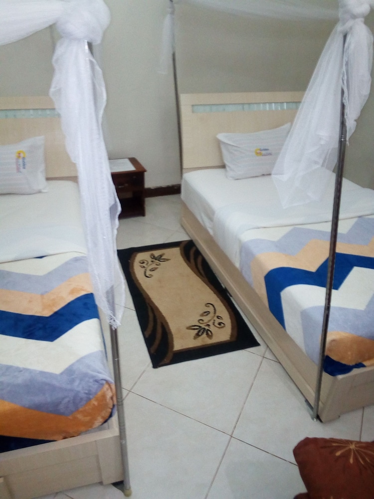 Executive Twin Room, 2 Queen Beds, Non Smoking photo 3