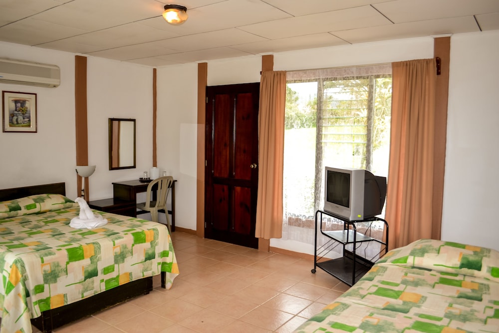 Standard Triple Room photo 3