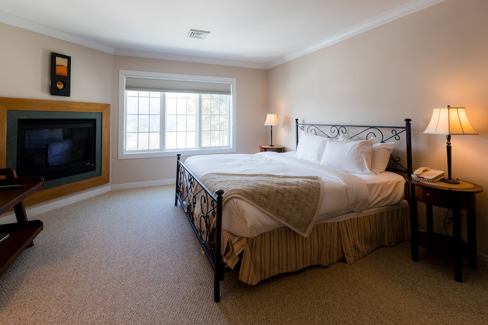 Three Bedroom Resort Home 654B