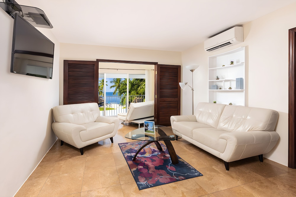 Aquamarina Deluxe Sea View Suite