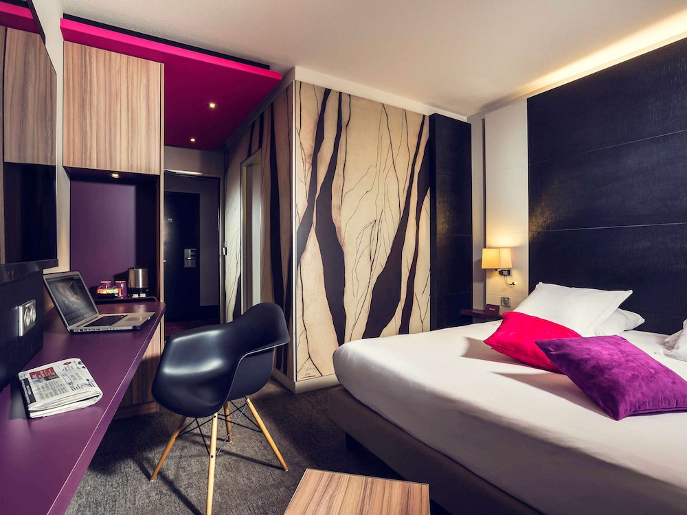 Classic Double Room thumbnail 6