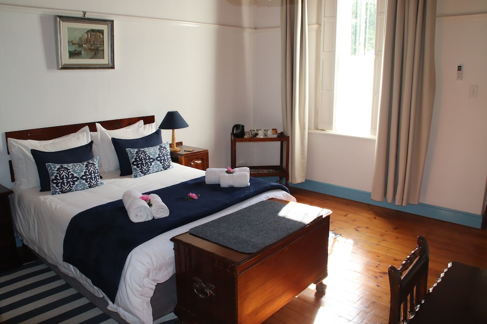 Jasmine Room photo 1