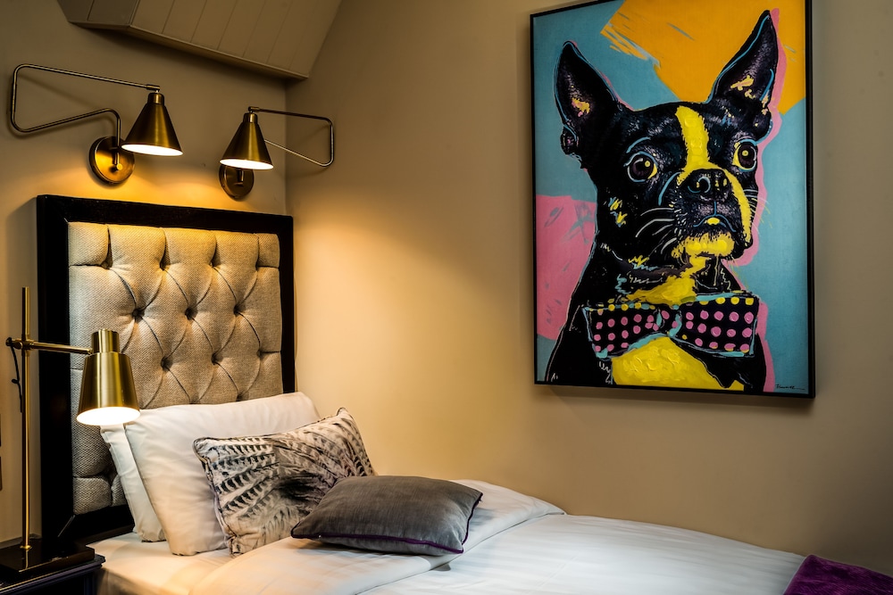 Deluxe Single Room