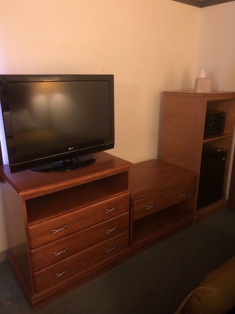 Deluxe Room, 1 Queen Bed - Photo 2