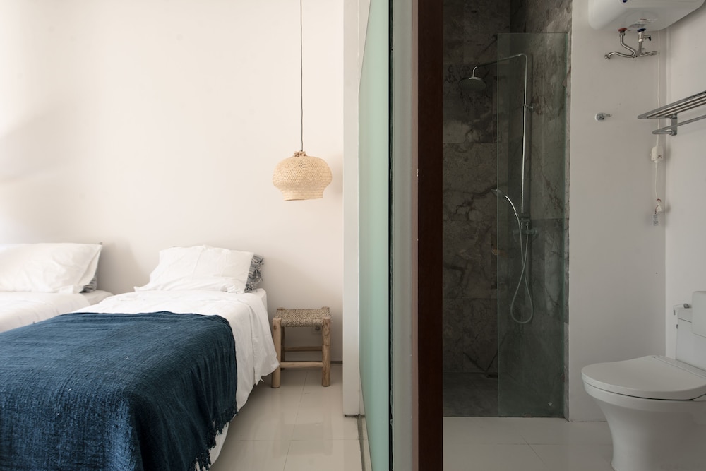 Suite, 2 Bedrooms - Photo 42