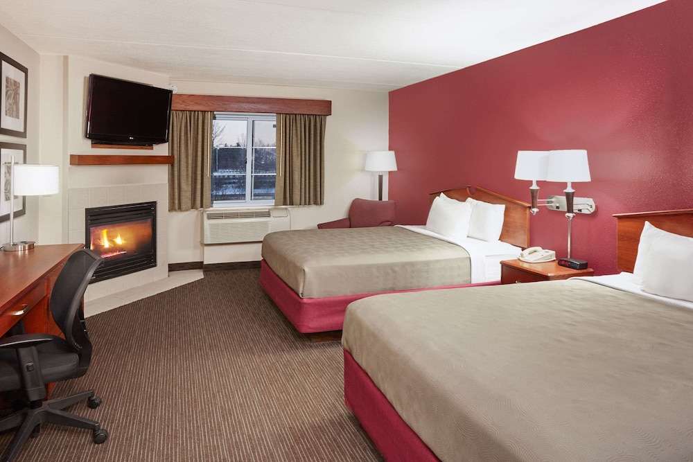 2 Queen Beds, Accessible Room, First Floor, Non-Smoking - Photo 1