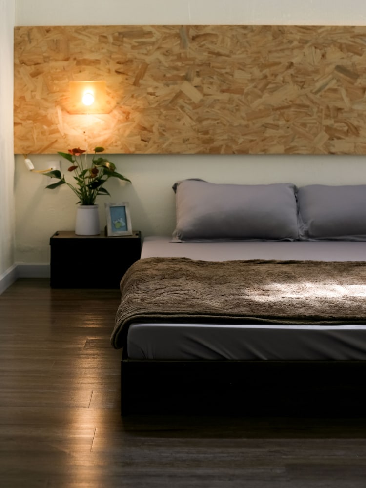 Standard Double Room, 1 Double Bed, Non Smoking, Shared Bathroom photo 1
