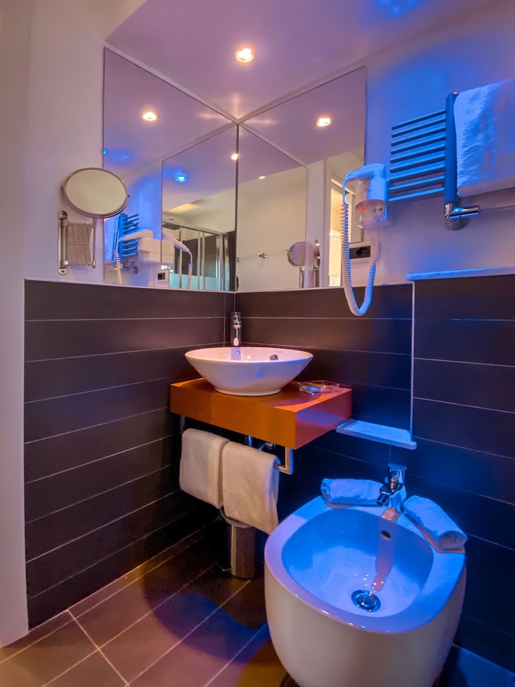Superior Double or Twin Room photo 2