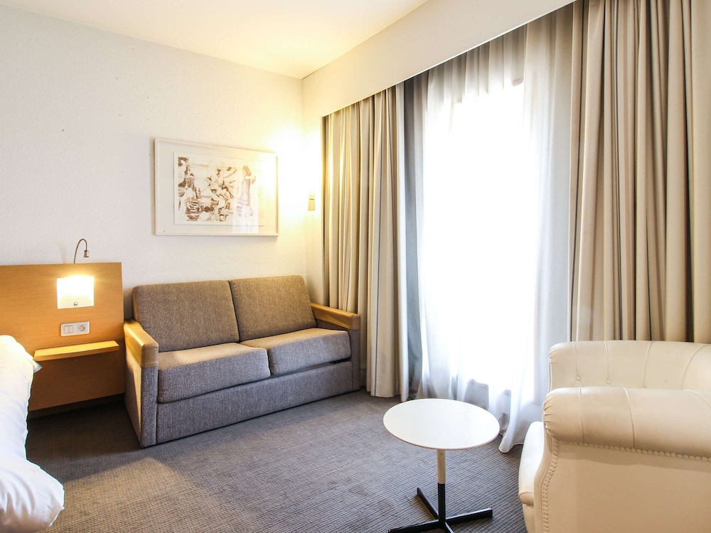 Executive Suite, 1 King Bed with Sofa bed