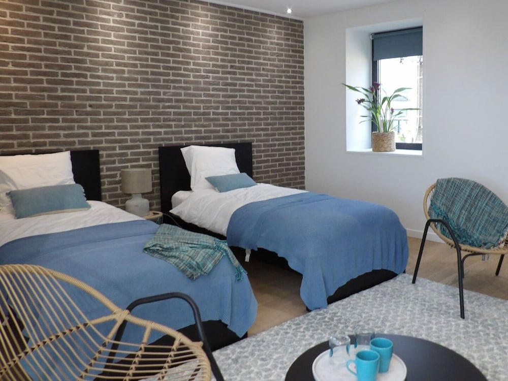 Double Or Twin Room, Ensuite (Fleur De Lin) photo 2