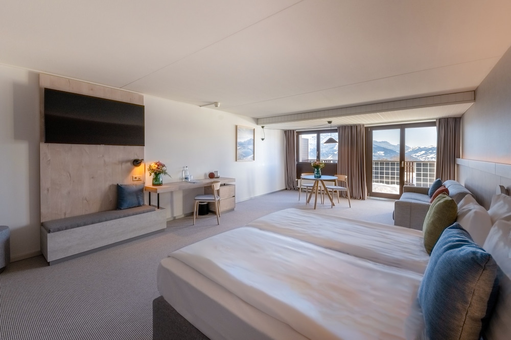 Room, 2 Double Beds, Mountain View (Junior Suite) photo 2