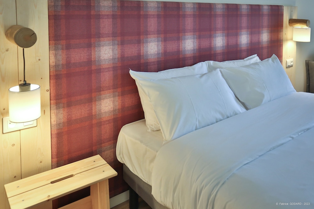 Double Room with Balcony - Photo 13