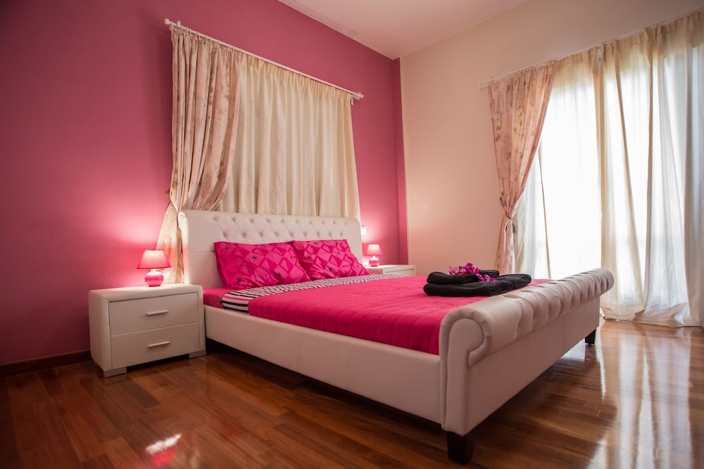 Family Apartment, Mountain View