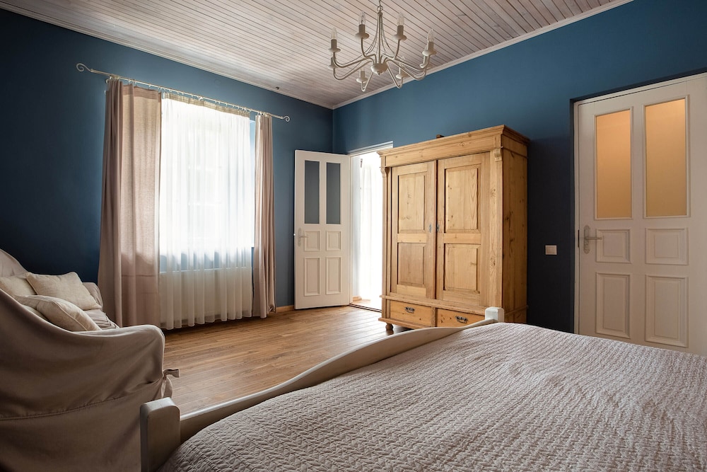 Family Suite, 2 Bedrooms, Non Smoking, Garden View (Angela) photo 3