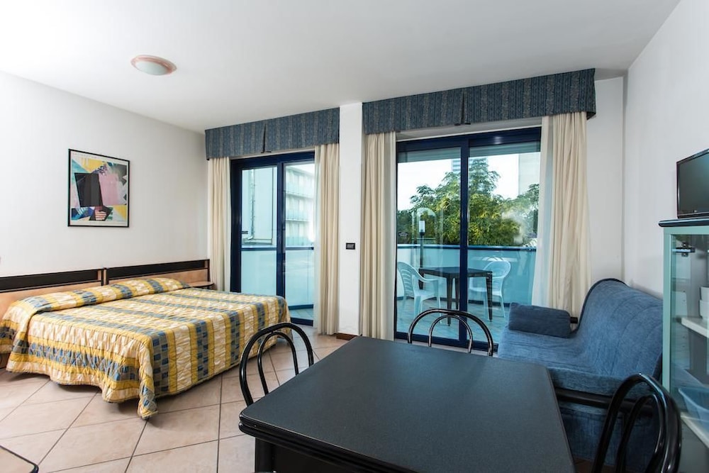 Quadruple Room, Balcony photo 3