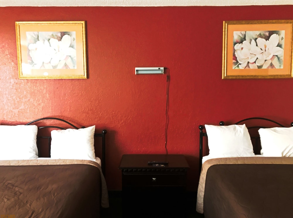 Standard Room, 2 Double Beds - Photo 5