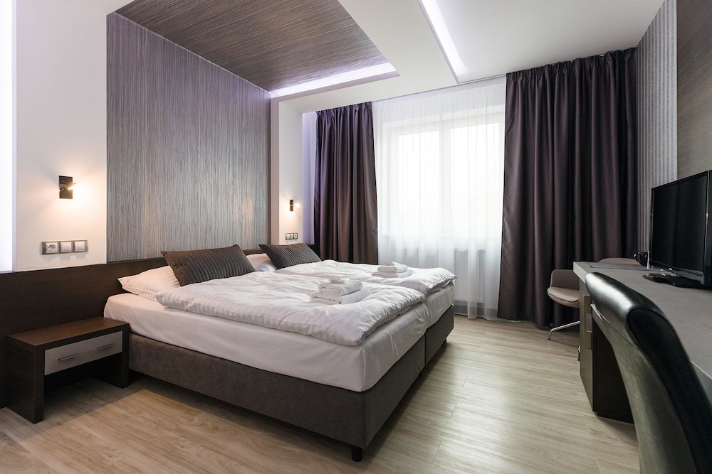 Grand Double or Twin Room photo 2