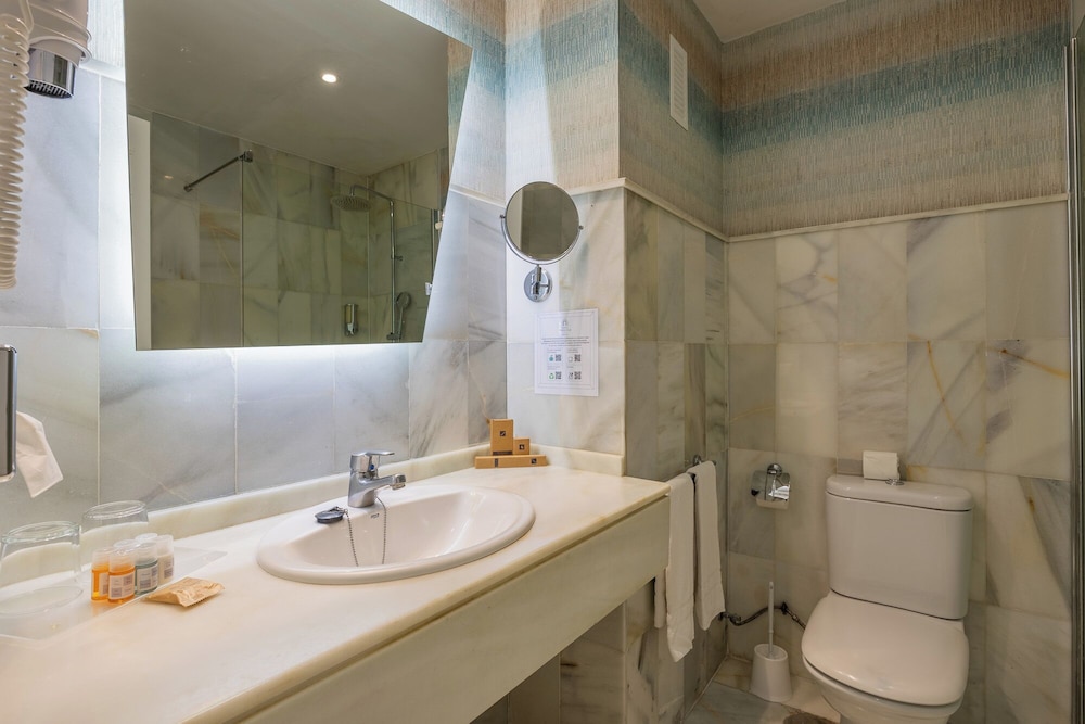 Double Room - Photo 2