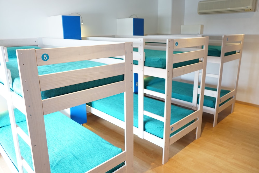 Shared Dormitory, Women only, Shared Bathroom (1 bed in a 10-Bed Dormitory Room)
