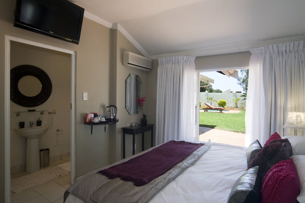 Double Room, Private Bathroom photo 3