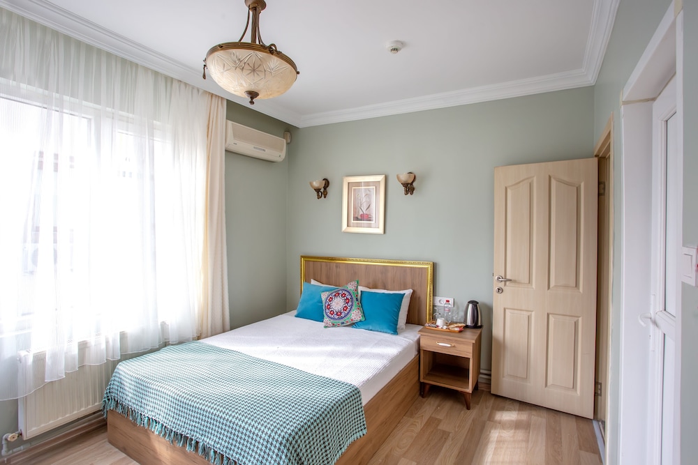 Standard Double Room, 1 Queen Bed, City View photo 1