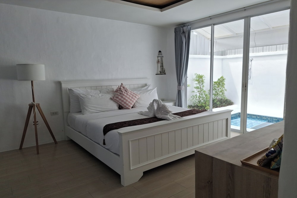 Deva Casa by the Pool - Photo 15