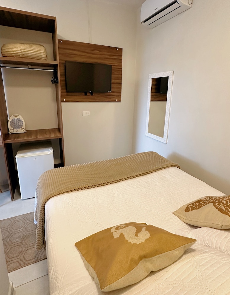 Economy Twin Room photo 1